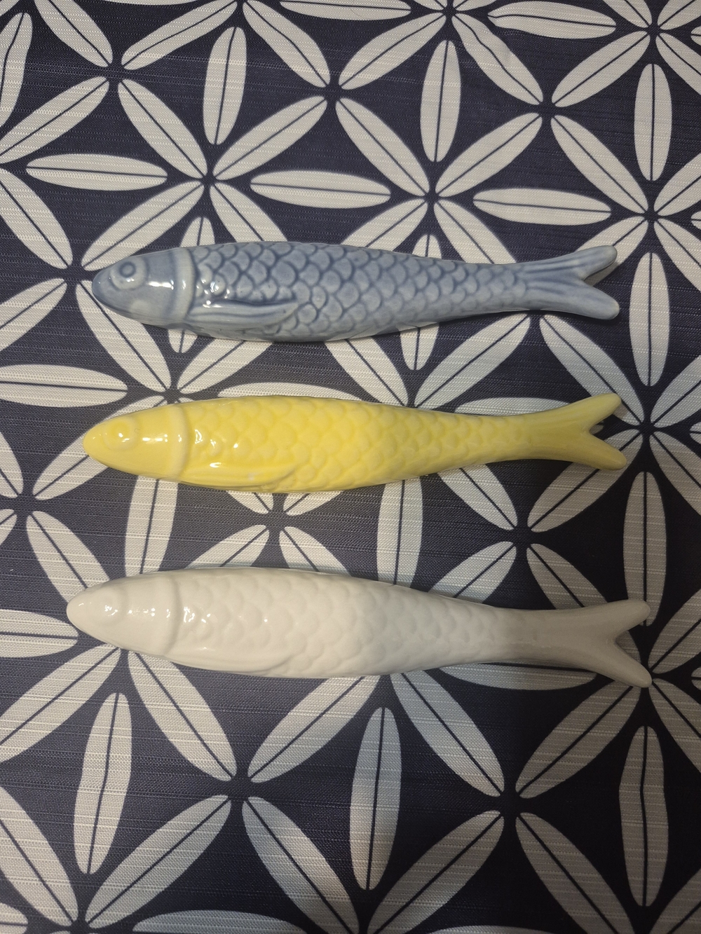 🐠 Glazed Ceramic Fish Décor Trio - Blue, Yellow, White